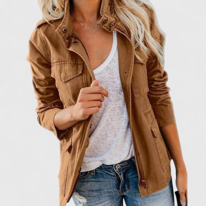 Effortless Cotton Utility Jacket for Women with Snap Collar Long Sleeve Cargo Pocket Casual Style