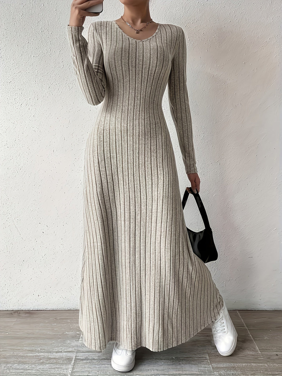 Elegant Ribbed Knit Maxi Dress for Women with V Neck Long Sleeve Fitted Flowing Style