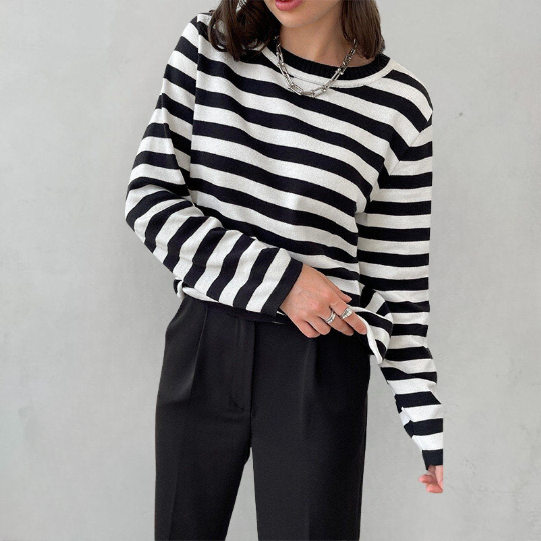 Comfortable Striped Sweater for Women with Crew Neck Long Sleeve Relaxed Oversized Knit Style
