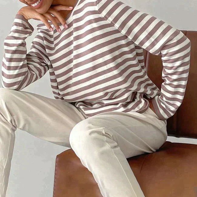 Comfortable Striped Sweater for Women with Crew Neck Long Sleeve Relaxed Oversized Knit Style